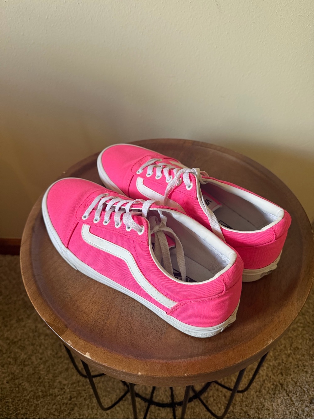 Bright Pink Vans Low Tops | Women’s Size 11 | Great Condition